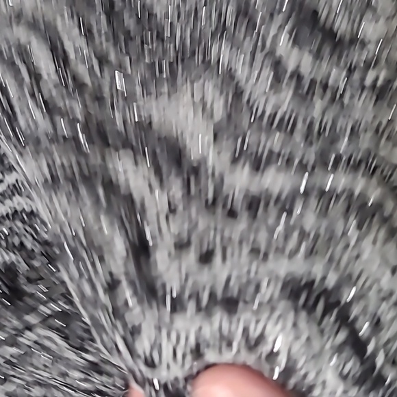 NWT New Directions Black & Grey Sweater with Silver Threading size 2X - Picture 11 of 11